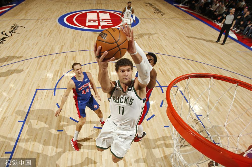 是众人目光 是众人目光